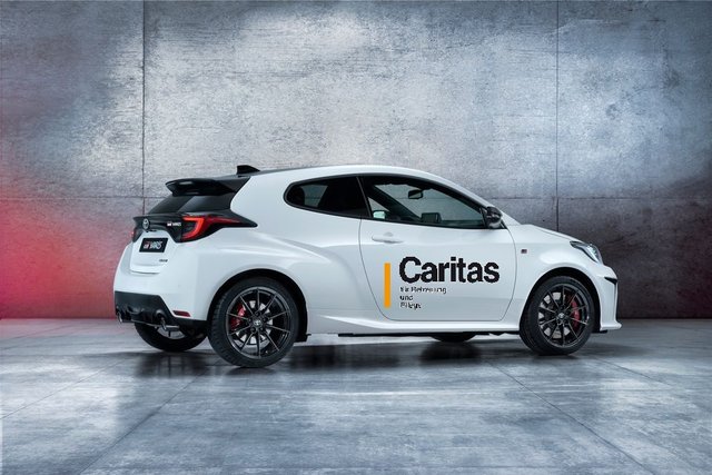 yaris_gr_caritas.jpg
